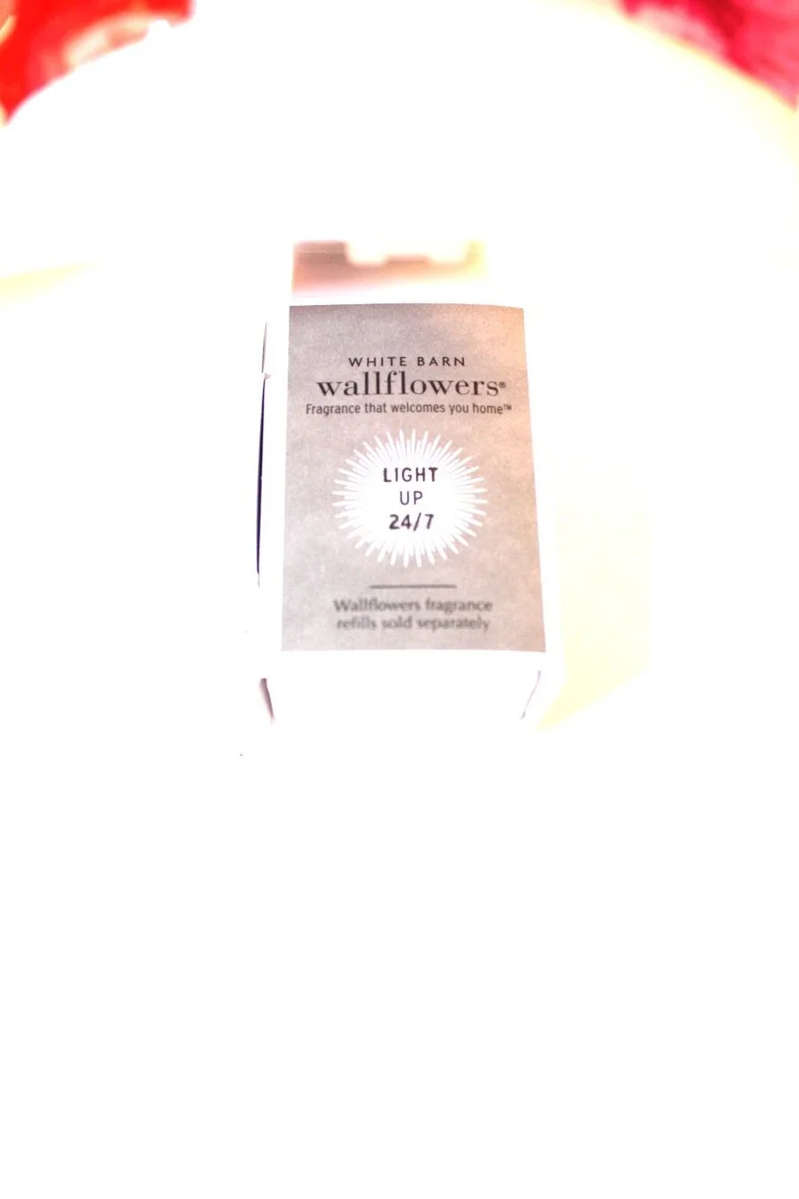 BATH & BODY‎ WORKS White Barn Pink Trees Nightlight Wallflowers Fragrance Plug